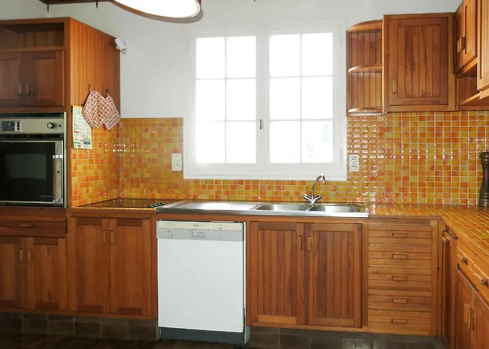 Stergann By Interhome Mesquer